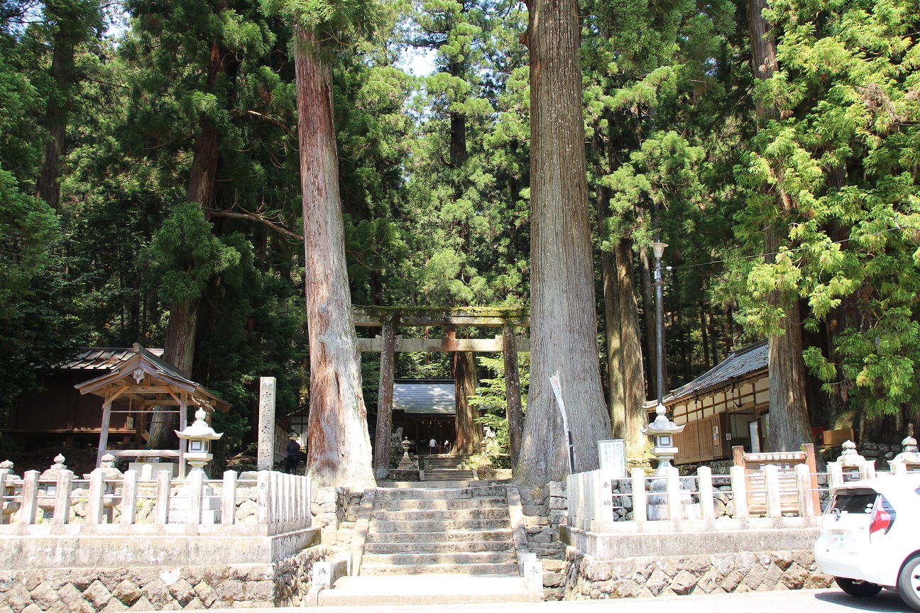 室生龍穴神社（奈良県）　龍神さまに会えそうな凄いパワースポット！【御朱印】