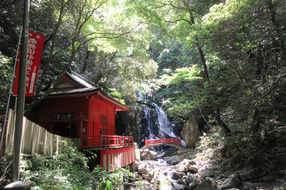 犬鳴山七宝瀧寺（泉佐野市）　滝行体験ができる！日本最古の修験道の聖地【御朱印】