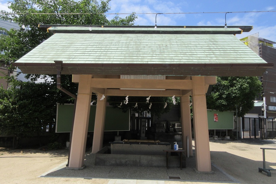三津神社の手水舎|祈りの前に心を整える場所