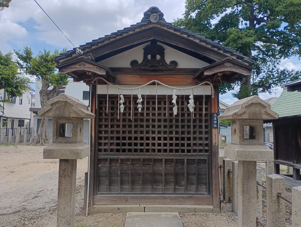 華表神社の境内社・玉屋神社。