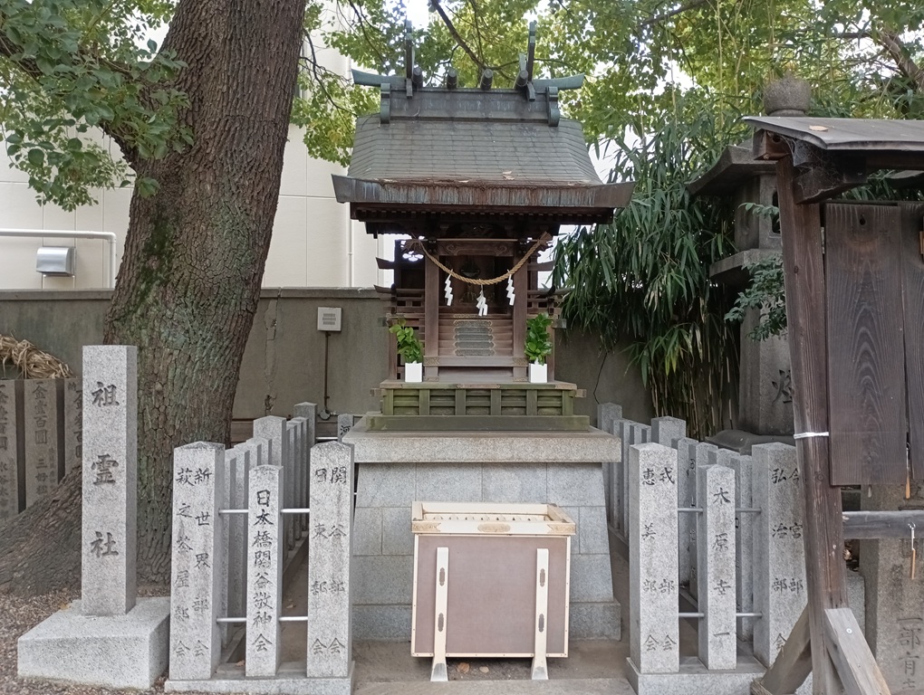 廣田神社の境内に佇む祖霊社