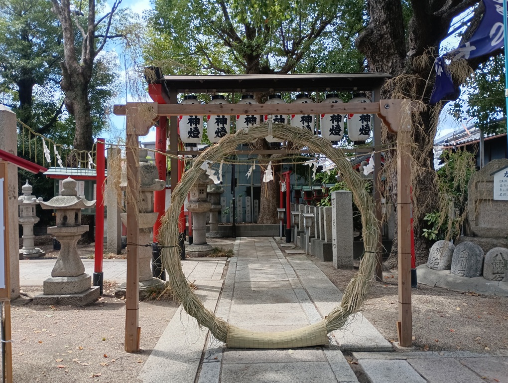 我堂八幡宮の茅の輪くぐり|夏越の祓で穢れを祓う伝統行事