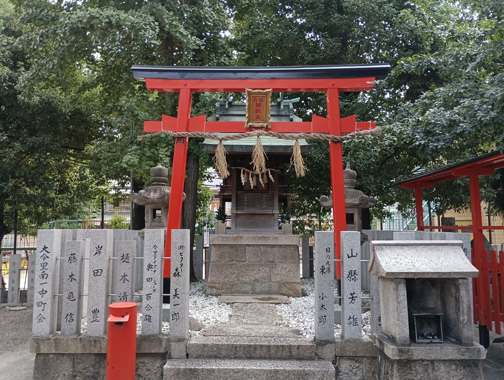 摂社：厳島神社（弁財天）