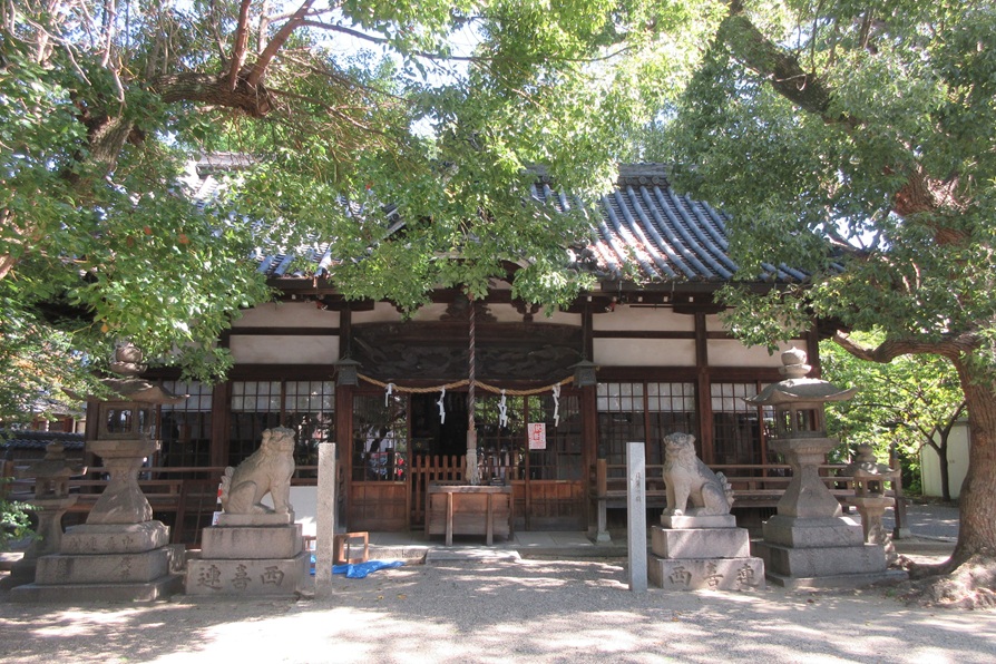式内楯原神社の拝殿