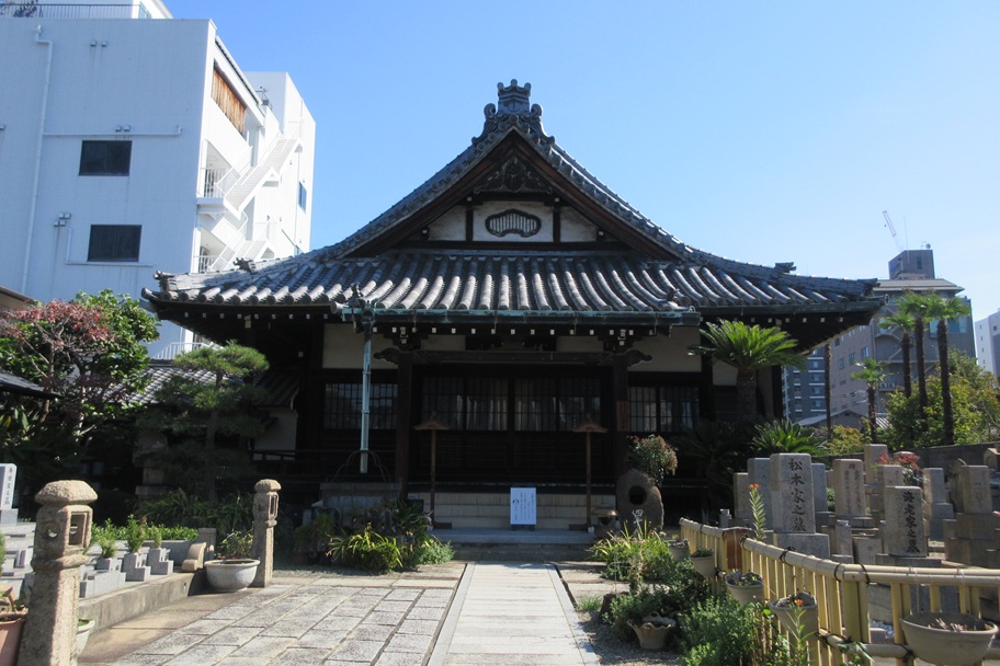 阿弥陀如来を祀る本堂